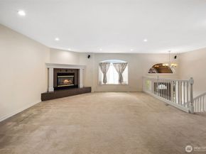 936 N 93rd Street, Seattle WA 98103