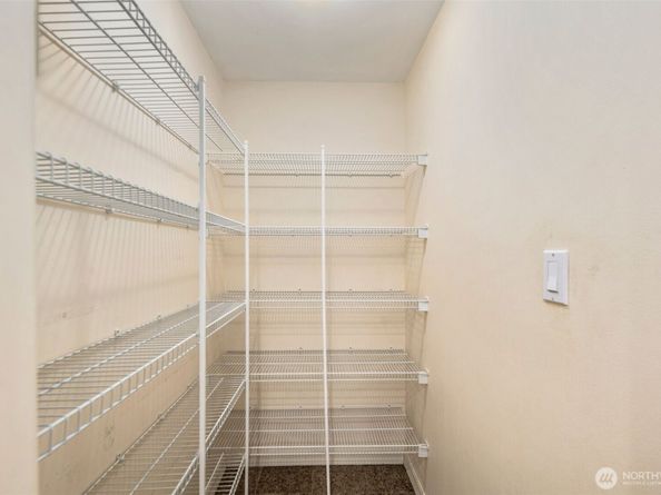 936 N 93rd Street, Seattle WA 98103