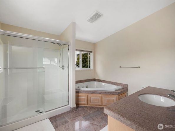 936 N 93rd Street, Seattle WA 98103