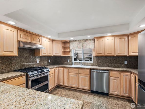 936 N 93rd Street, Seattle WA 98103