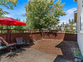 16901 Woodside Drive SE, Renton WA 98058
