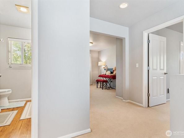 16901 Woodside Drive SE, Renton WA 98058