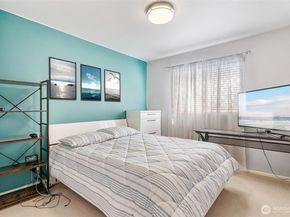 16901 Woodside Drive SE, Renton WA 98058