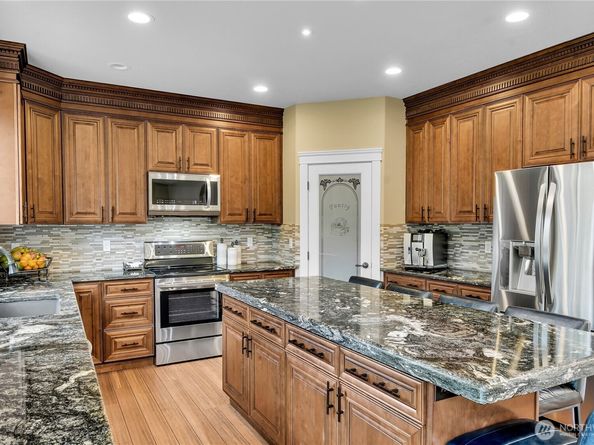 11007 6th Avenue W, Everett WA 98204