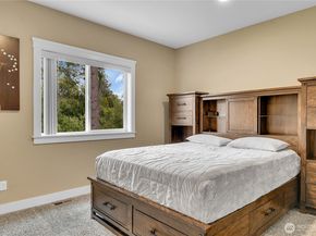 11007 6th Avenue W, Everett WA 98204