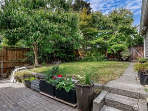 8233 16th Avenue NE, Seattle WA 98115