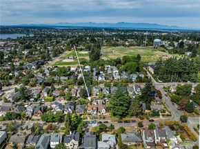 8233 16th Avenue NE, Seattle WA 98115