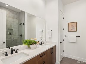 510 Nile Ave NE, Renton WA 98059