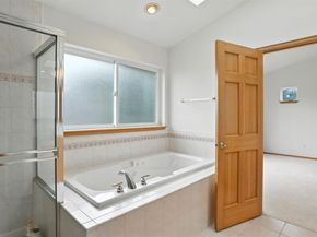 18639 175th Avenue SE, Renton WA 98058