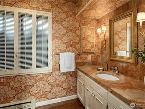 6805 83rd Avenue SE, Mercer Island WA 98040