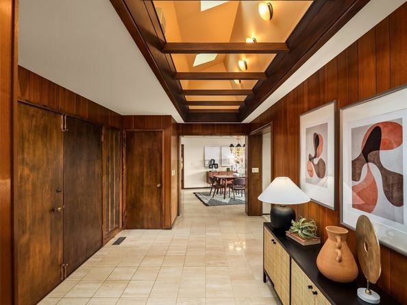 6805 83rd Avenue SE, Mercer Island WA 98040