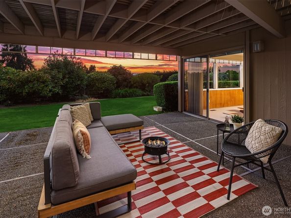 6805 83rd Avenue SE, Mercer Island WA 98040