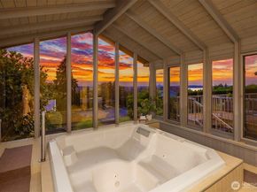 6805 83rd Avenue SE, Mercer Island WA 98040