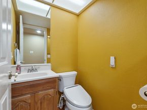 32738 6th Avenue SW, Federal Way WA 98023