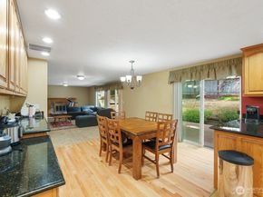 32738 6th Avenue SW, Federal Way WA 98023