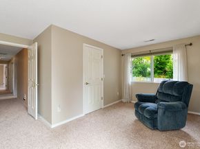 32738 6th Avenue SW, Federal Way WA 98023