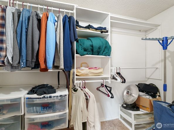 32738 6th Avenue SW, Federal Way WA 98023