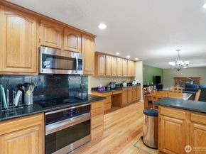 32738 6th Avenue SW, Federal Way WA 98023