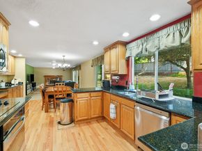 32738 6th Avenue SW, Federal Way WA 98023