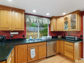 32738 6th Avenue SW, Federal Way WA 98023