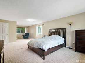 32738 6th Avenue SW, Federal Way WA 98023