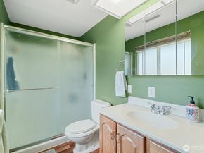 32738 6th Avenue SW, Federal Way WA 98023