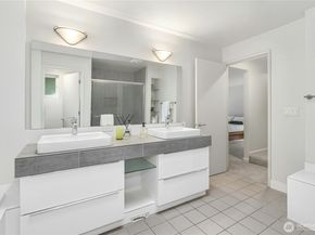 15912 252nd Avenue SE, Issaquah WA 98027