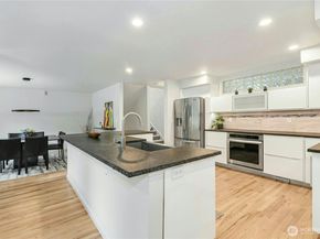 15912 252nd Avenue SE, Issaquah WA 98027