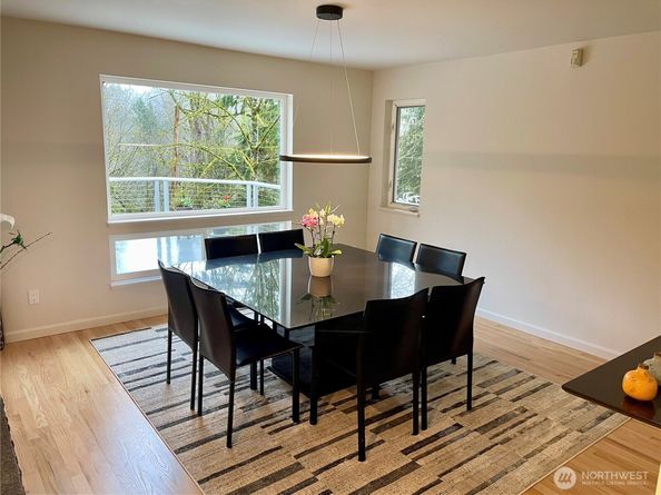 15912 252nd Avenue SE, Issaquah WA 98027