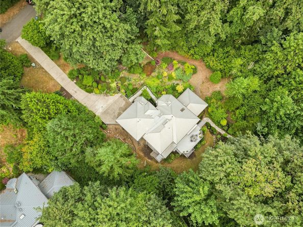 15912 252nd Avenue SE, Issaquah WA 98027