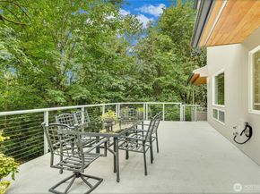 15912 252nd Avenue SE, Issaquah WA 98027