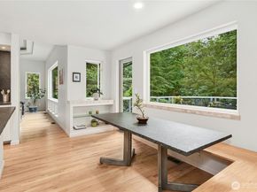15912 252nd Avenue SE, Issaquah WA 98027