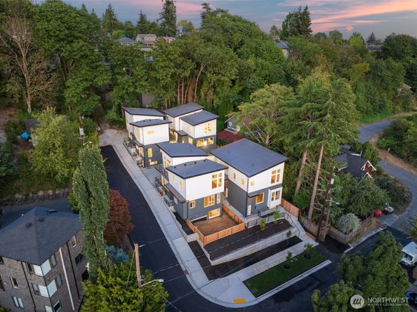 1806 B 28th Avenue S, Seattle WA 98144