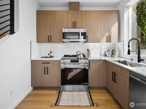 1806 B 28th Avenue S, Seattle WA 98144