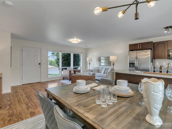 9304 32nd Avenue SW, Seattle WA 98126