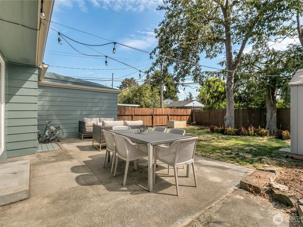9304 32nd Avenue SW, Seattle WA 98126