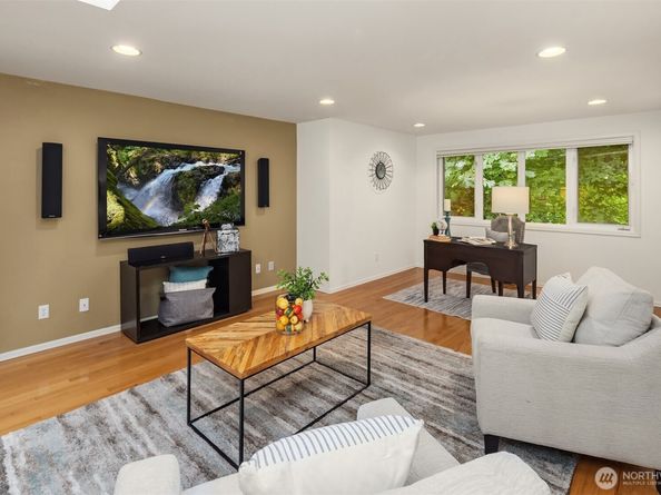 8425 213th Place NE, Redmond WA 98053