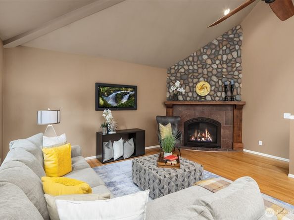 8425 213th Place NE, Redmond WA 98053