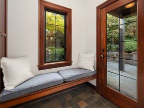 324 W Kinnear Place, Seattle WA 98119