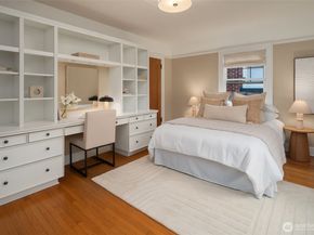 324 W Kinnear Place, Seattle WA 98119