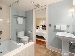 324 W Kinnear Place, Seattle WA 98119