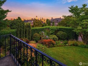 324 W Kinnear Place, Seattle WA 98119