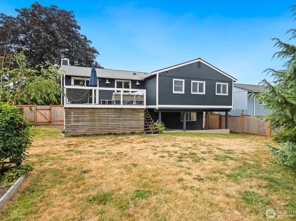 9008 NE 138 Place, Kirkland WA 98034