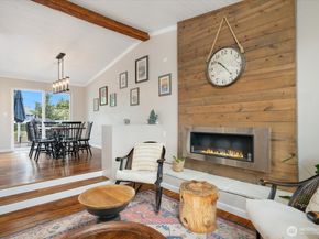 9008 NE 138 Place, Kirkland WA 98034