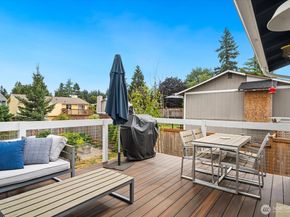 9008 NE 138 Place, Kirkland WA 98034