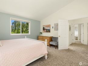 12741 37th Avenue NE, Seattle WA 98125