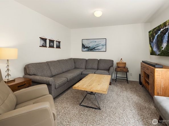 12741 37th Avenue NE, Seattle WA 98125