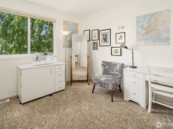 12741 37th Avenue NE, Seattle WA 98125