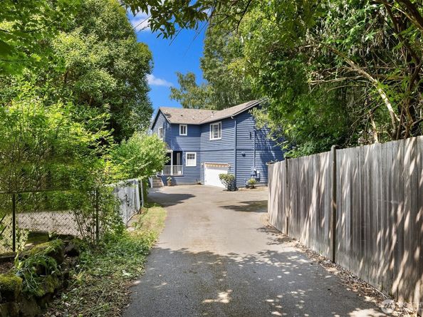 12741 37th Avenue NE, Seattle WA 98125