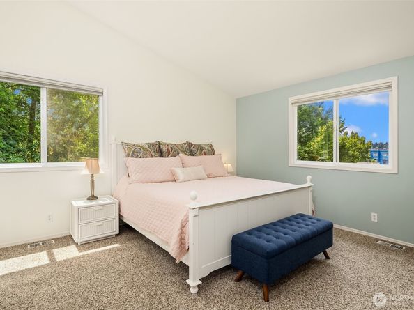 12741 37th Avenue NE, Seattle WA 98125